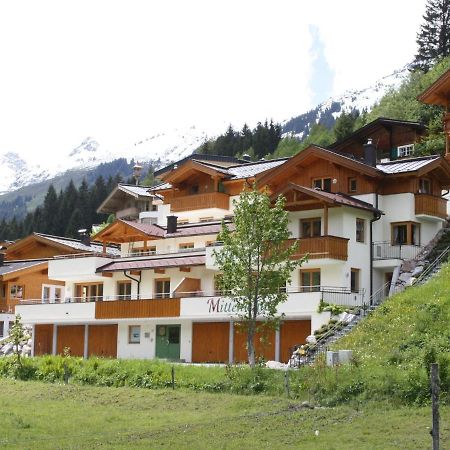 Large Chalet Apartment In Saalbach Hinterglemm エクステリア 写真