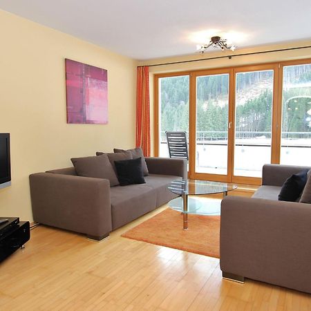 Large Chalet Apartment In Saalbach Hinterglemm エクステリア 写真