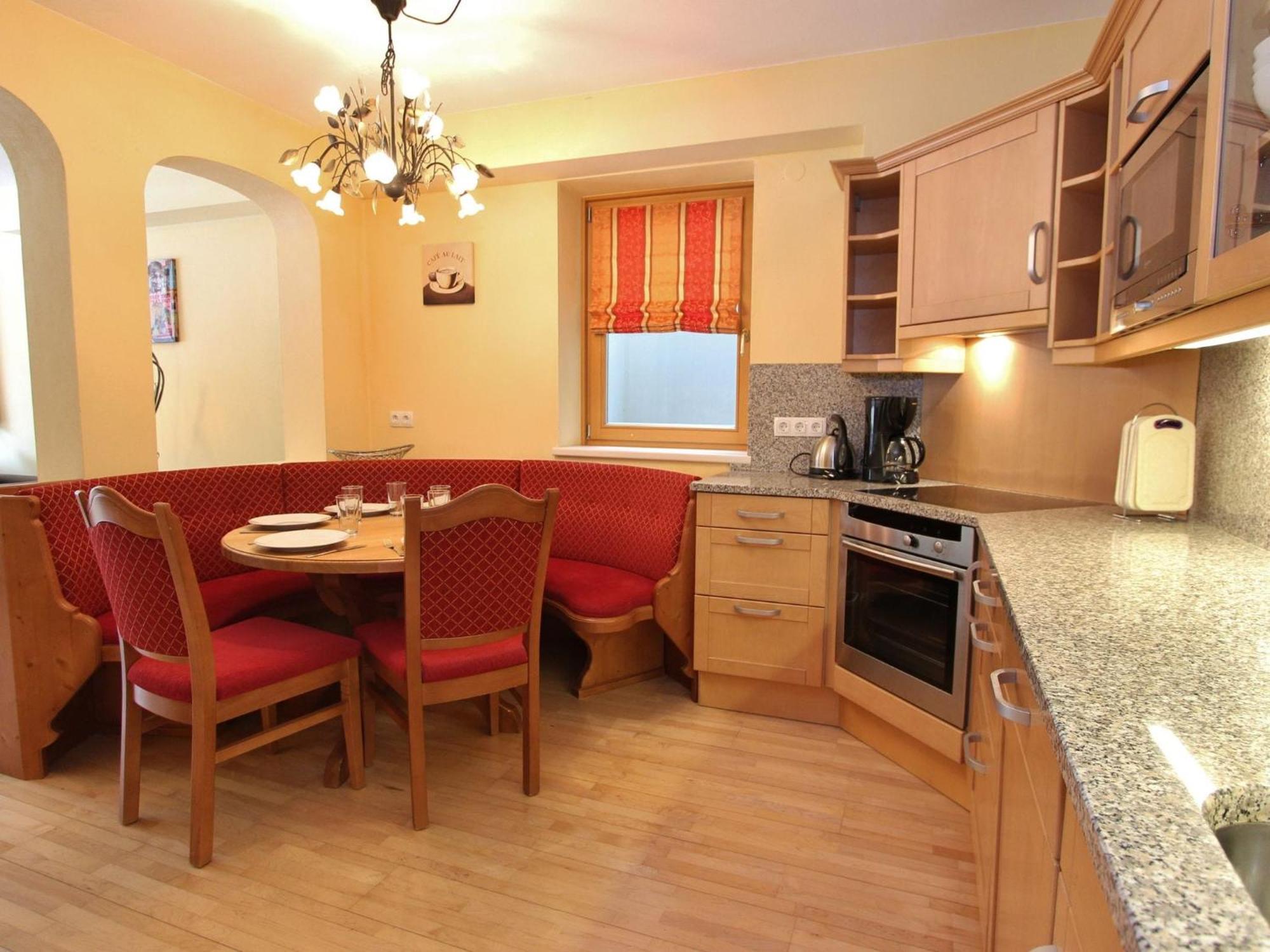 Large Chalet Apartment In Saalbach Hinterglemm エクステリア 写真