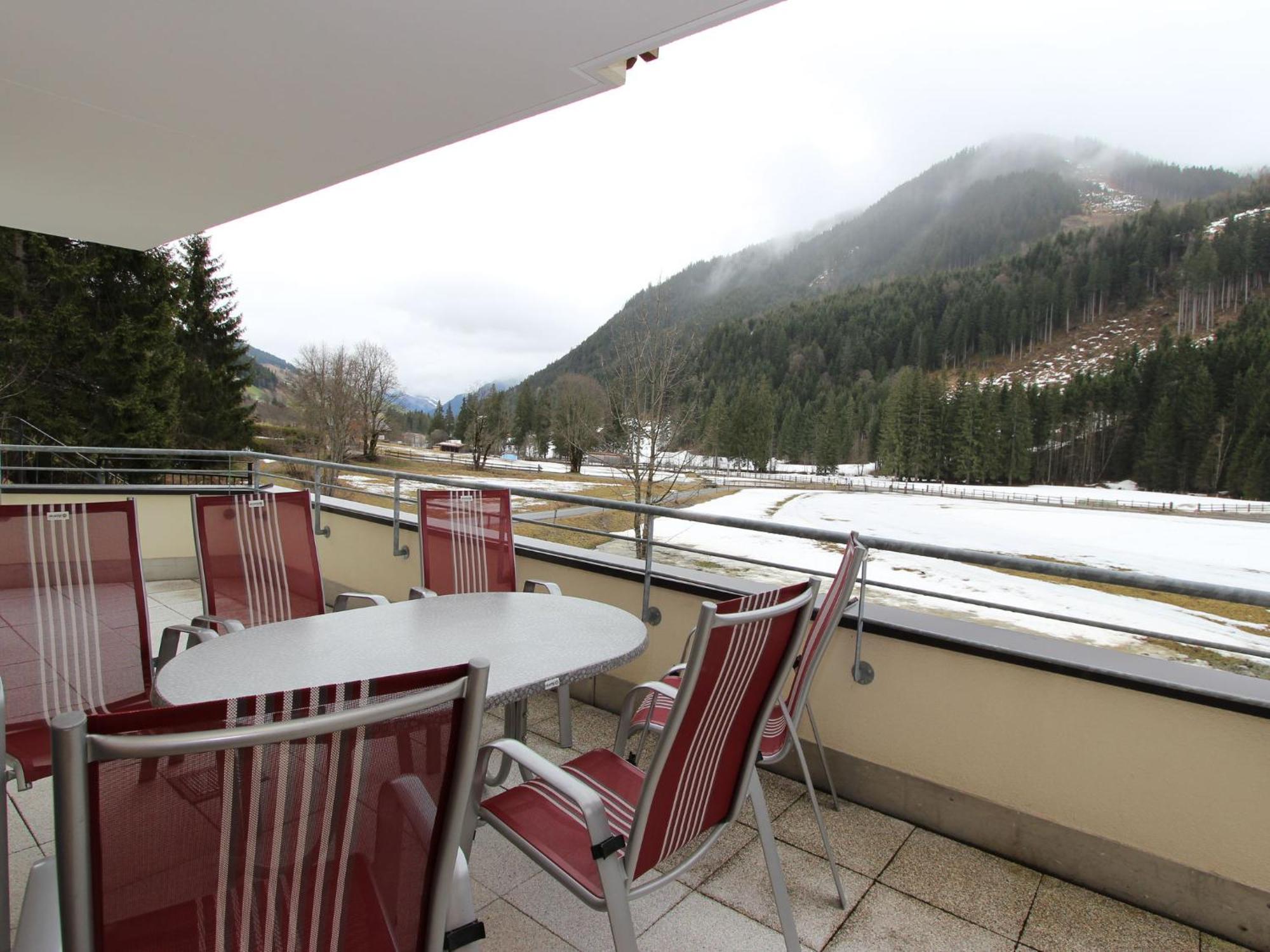 Large Chalet Apartment In Saalbach Hinterglemm エクステリア 写真