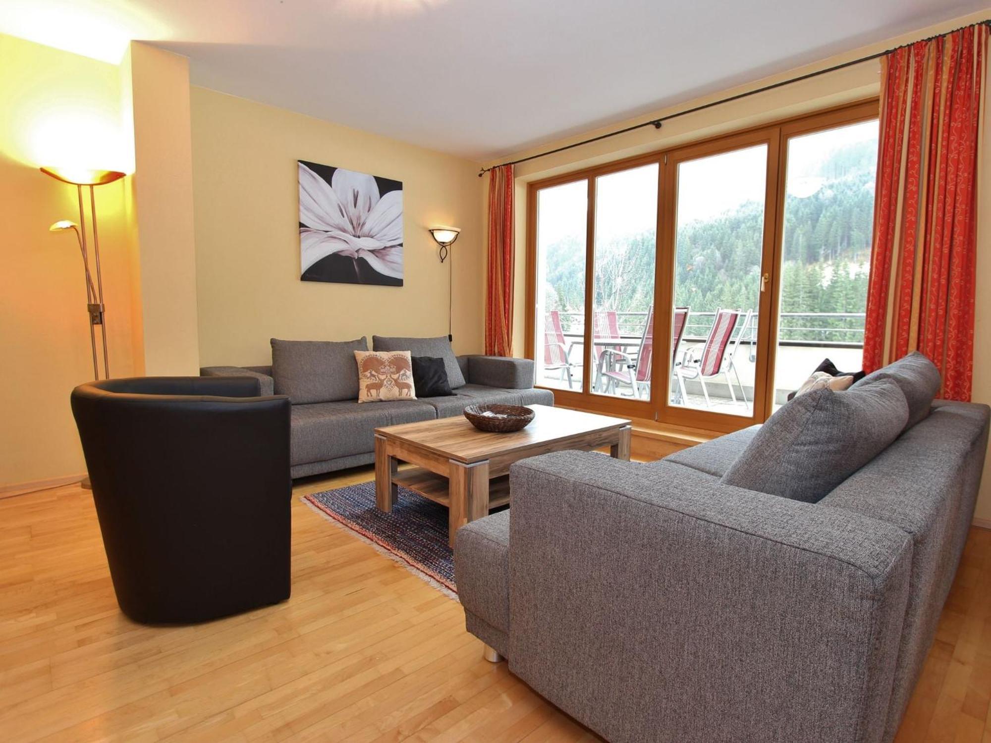 Large Chalet Apartment In Saalbach Hinterglemm エクステリア 写真